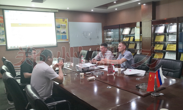 俄羅斯客戶考察泥炭烘干機(jī)